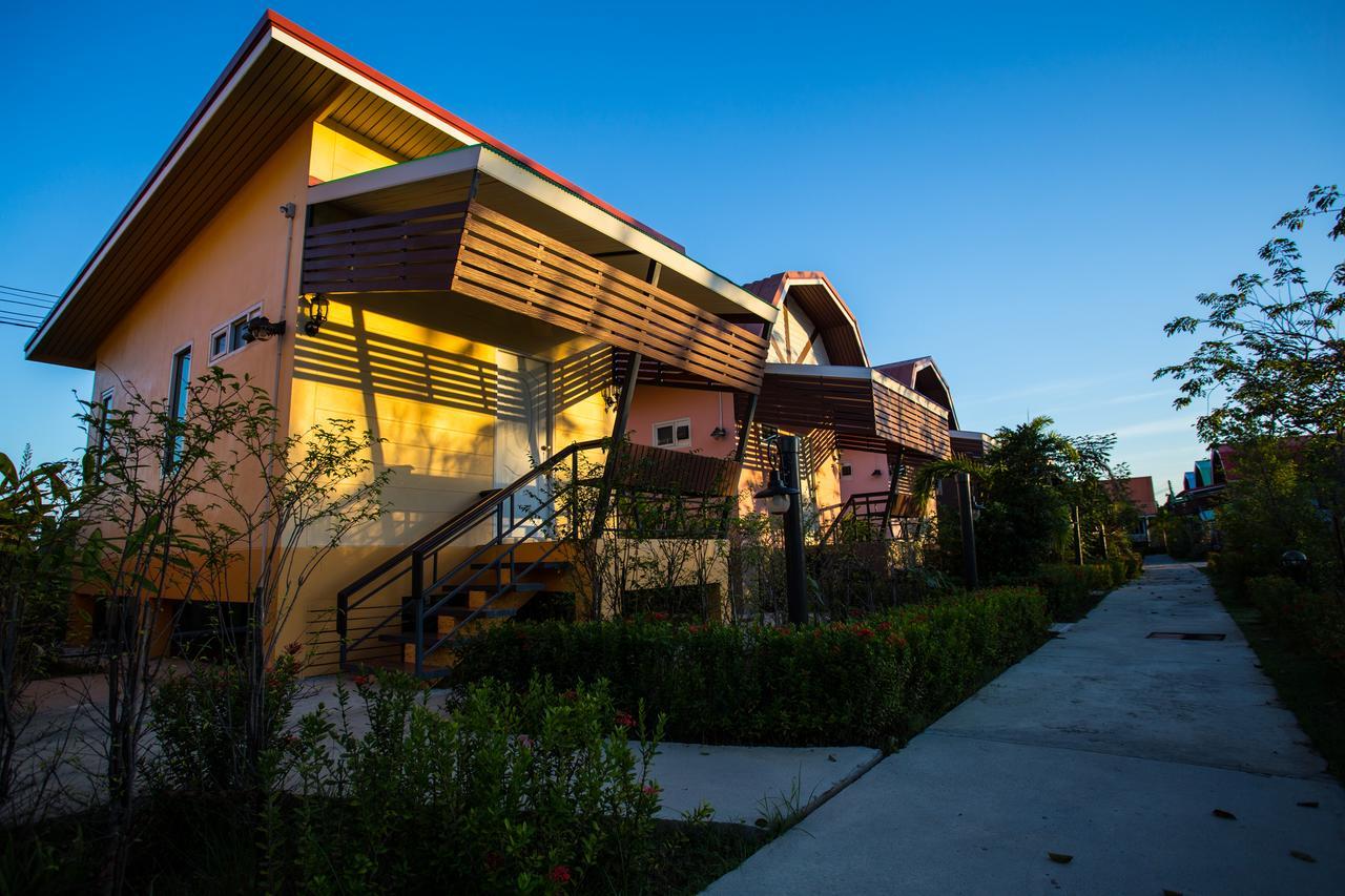 Baan Tor Mai Resort סופאן בורי מראה חיצוני תמונה